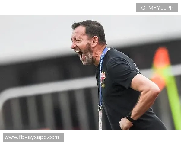 邓利维谈年轻球员受伤问题强调争冠目标不受年龄限制 邓利维谈年轻球员受伤问题强调争冠目标不受年龄限制